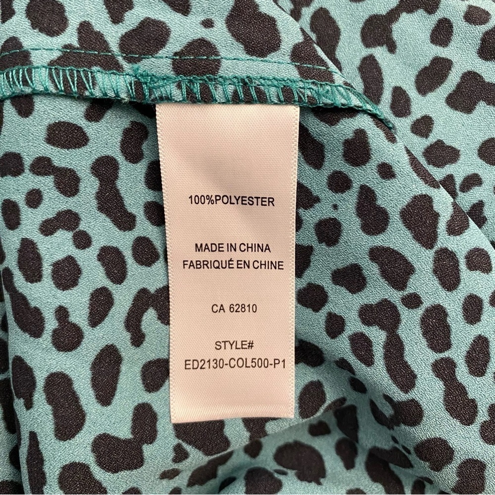 Ricki's Blouse Button Down Shirt with Notched Collar animal print teal & black - Picture 5 of 6